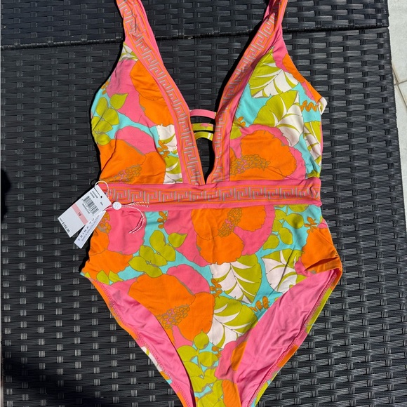 🪸Trina Turk worn twice needed 8 hand washed, fragrance free home🐠 - Picture 13 of 13